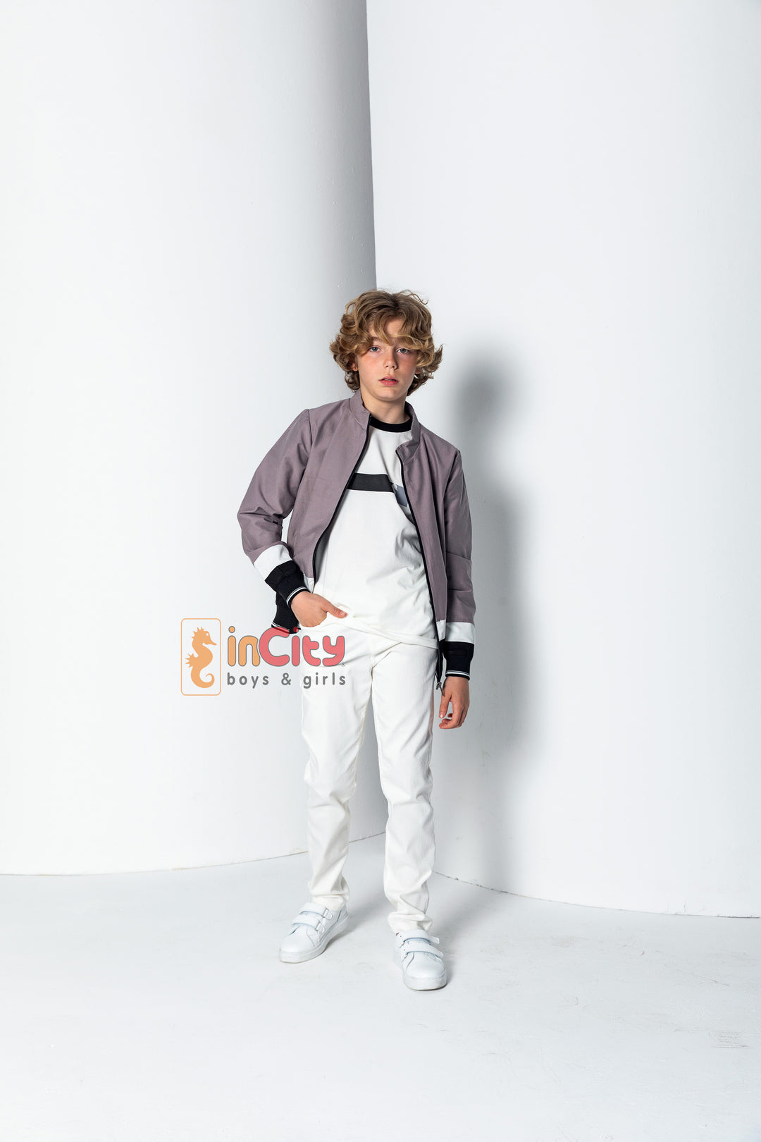 #renk_gri